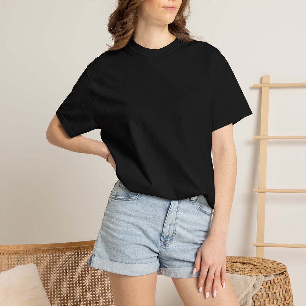 Unisex cotton T-shirt with "Kiss French, Eat Turkish, Dream American" slogan, featuring a casual fit and printed design.